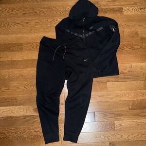 Nike Tech Fleece Sweatsuit
